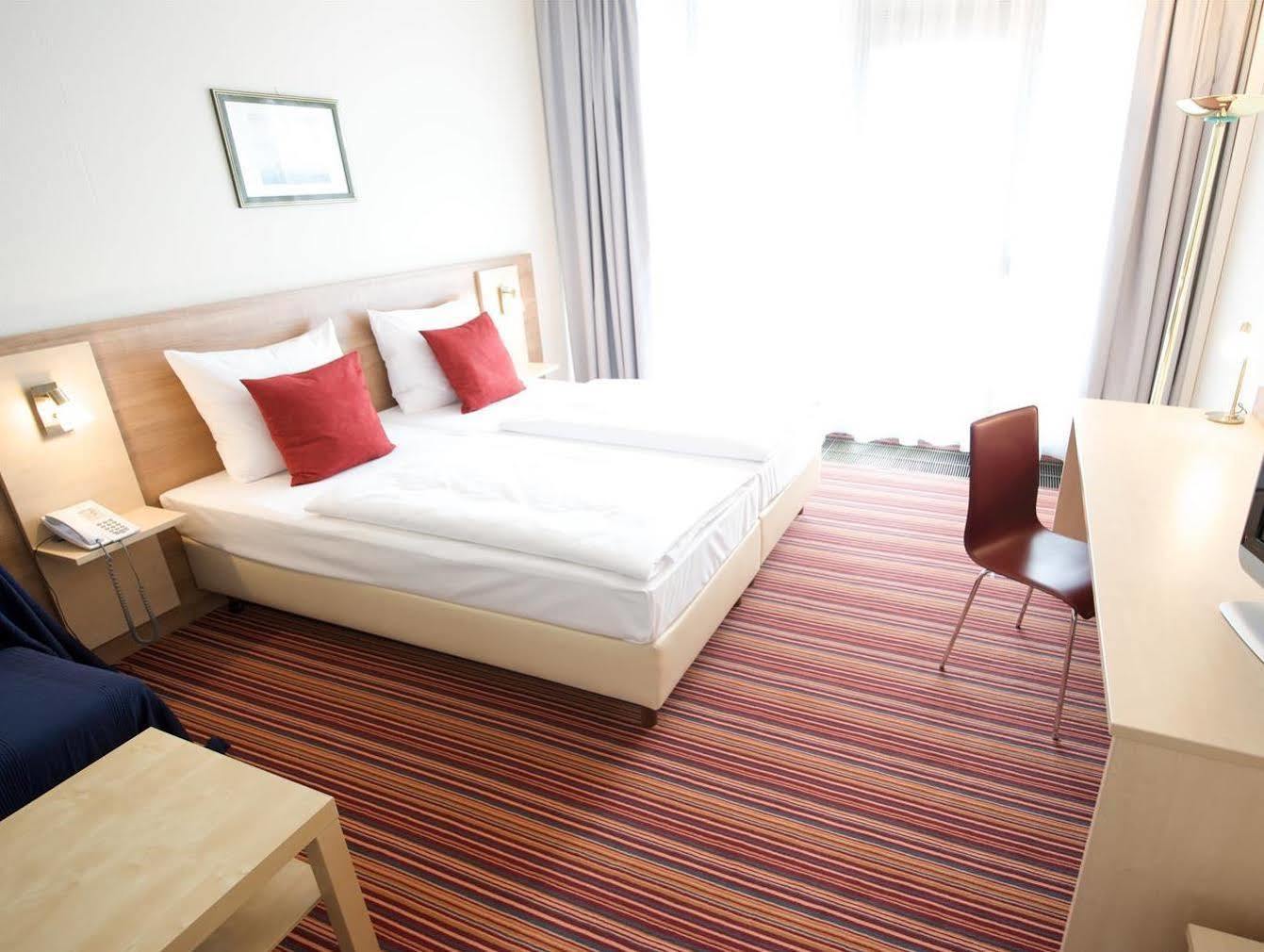 Tryp By Wyndham Am Ku'damm Hotel 3*